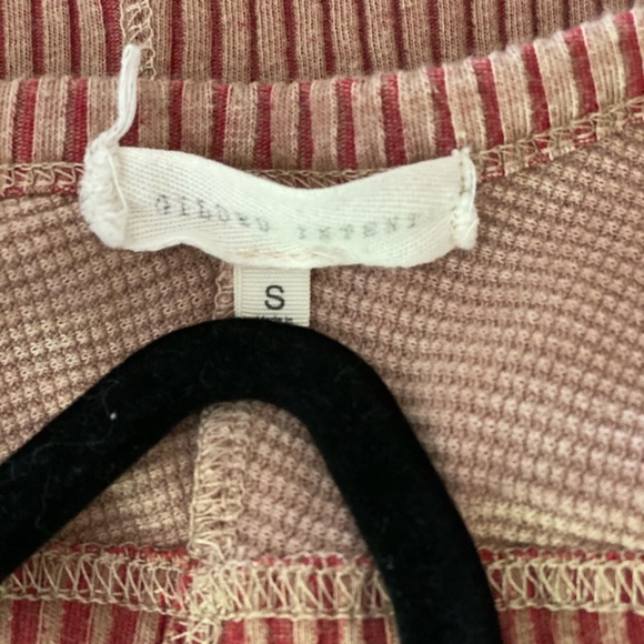 Gilded Intent Washed out brick red sweater blouse - Picture 6 of 7